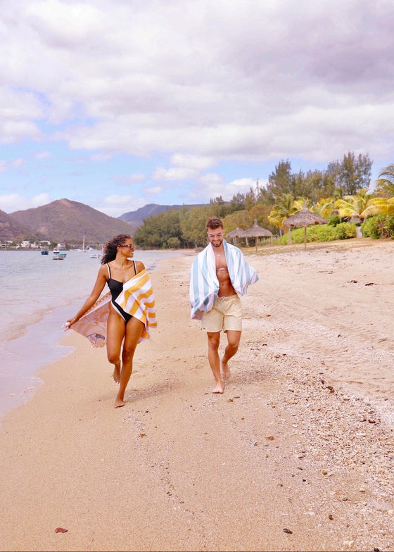 Ki Role Maurice? Beach Towel