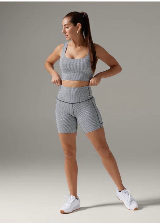 Houndstooth Stash & Dash 6 inch shorts