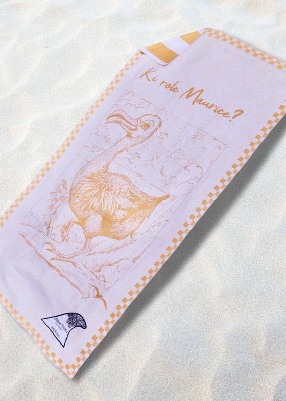 Ki Role Maurice? Beach Towel