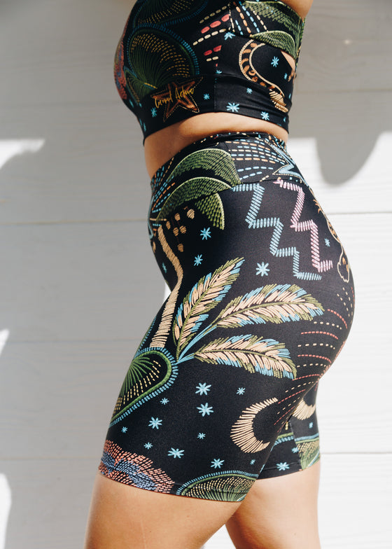 Jaguar Jaunt Bicycle Length Shorts